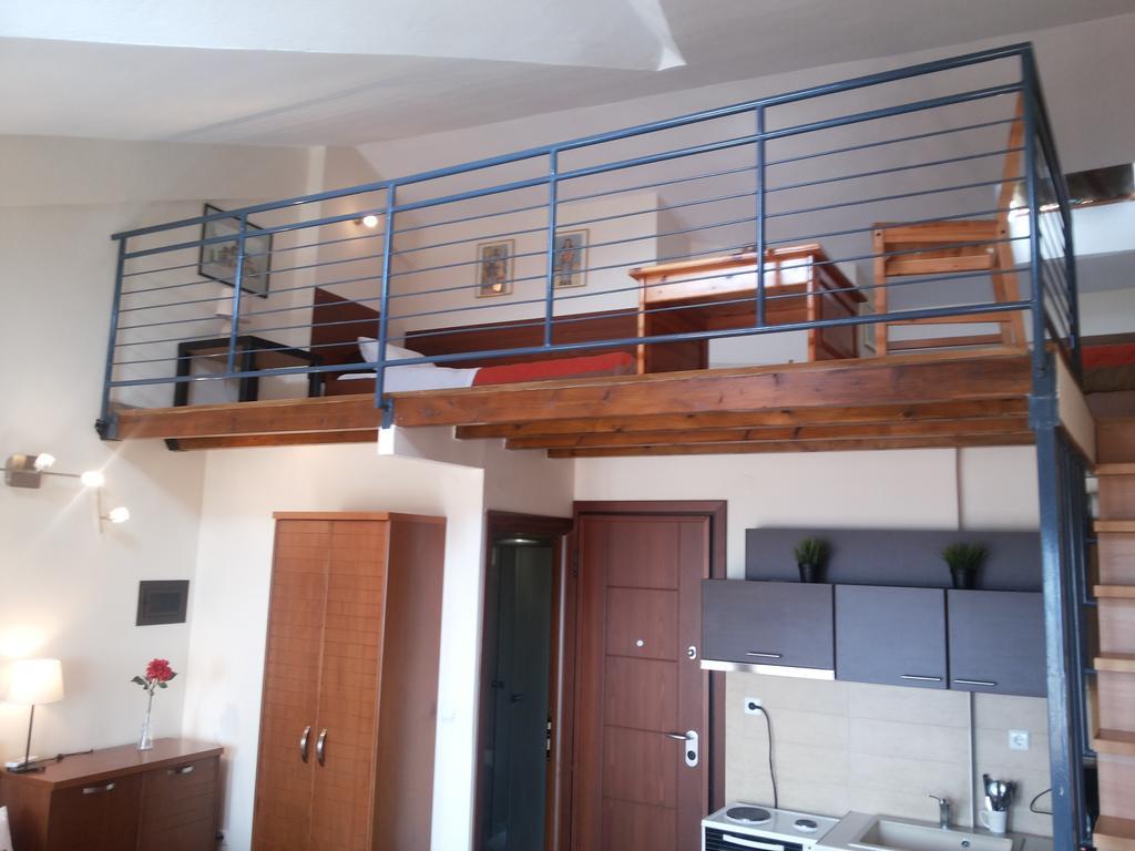 Kripis Studio Thessaloniki Zimmer foto